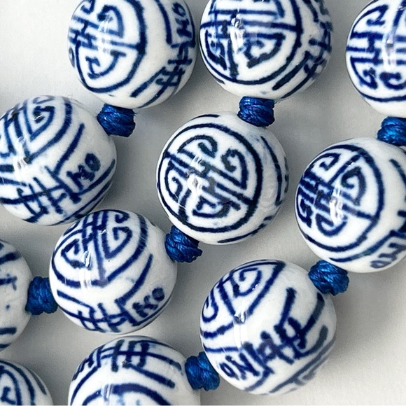 Vintage Chinese Blue White Longevity Porcelain Bead Necklace - Picture 9 of 11